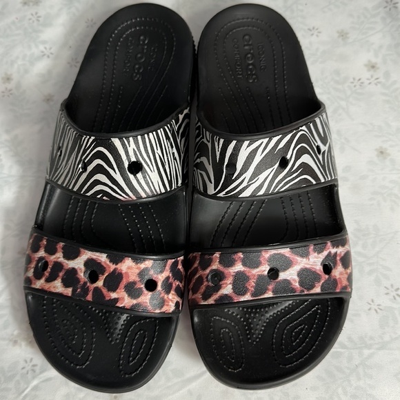 Men’s Crocs slides leopard & zebra print - Picture 2 of 5